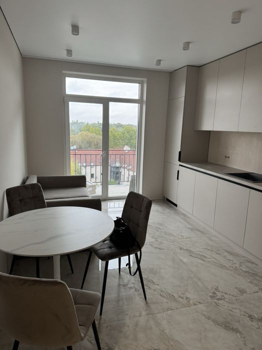 Продається 1,5 кімнатна квартира з виглядом на Парк Боздош