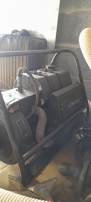 Vende-se Gerador para baterias e iluminação