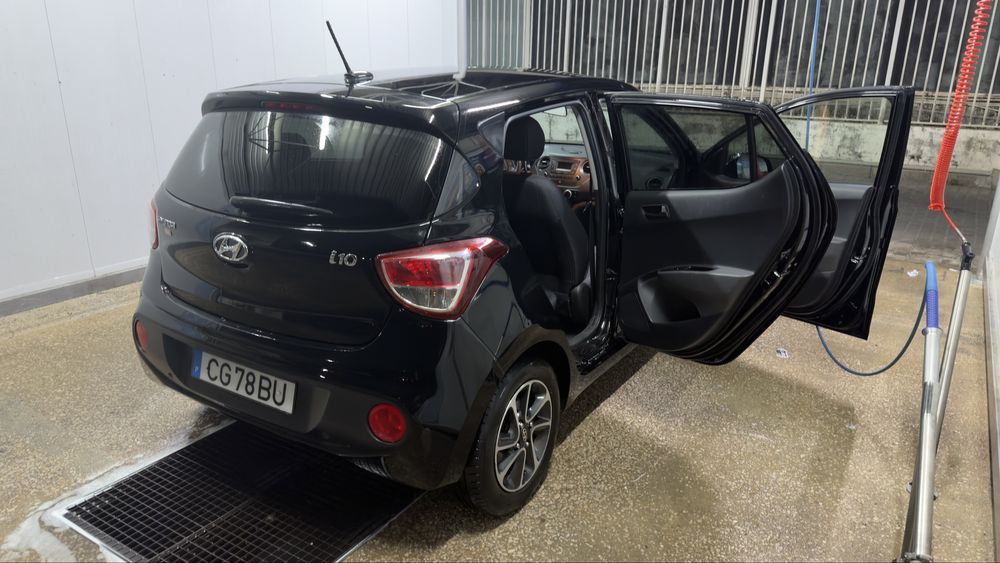 Hyundai i10 1.2 Comfort – 2017 – Full Extras – Excelente Estado