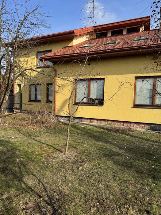 Продаж будинку Рава-Руська