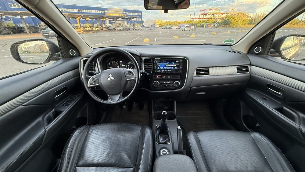 Mitsubishi outlander 2013