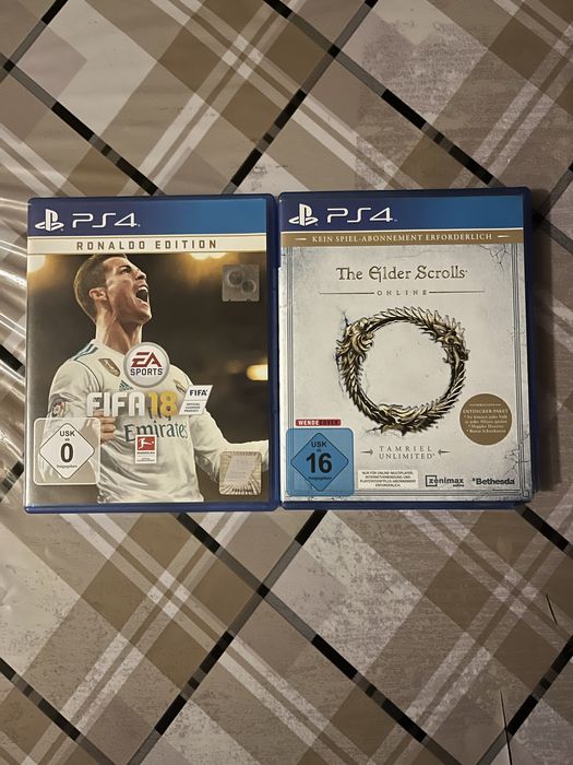 пс4 слим на 1 тб с двумя джойстиками