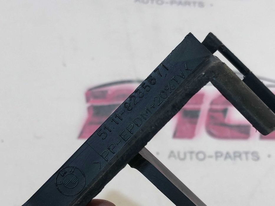 Grelha Parachoques BMW E39 SERIE 5 ORIGINAL