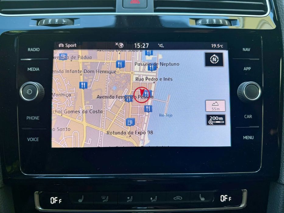 VW Golf R 4Motion (BlueMotion ) DSG