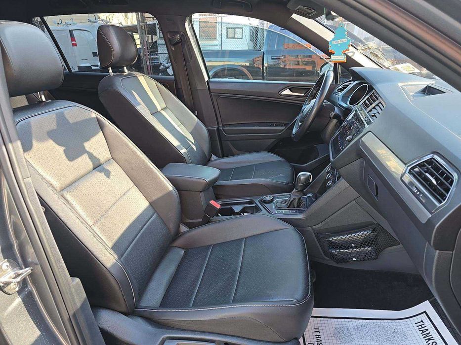 Volkswagen Tiguan SE R-Line Black 2021 — стиль и полный привод