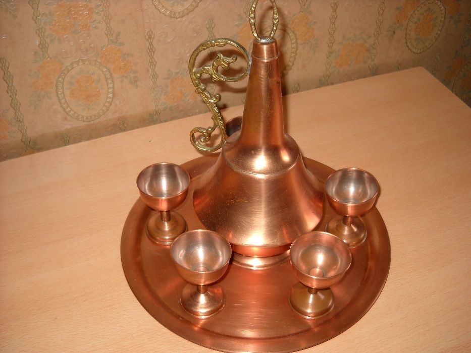 Serviço para fazer chãs (O cobre conserva as propriedades medicinais