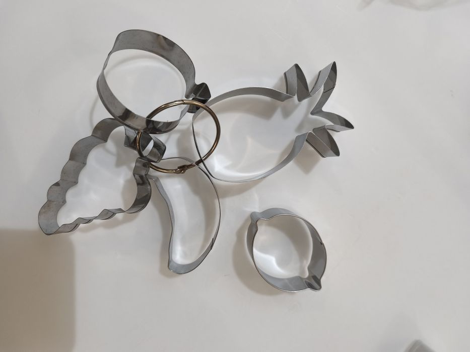 Fruit-Shaped Cookie Cutter446950682532270080