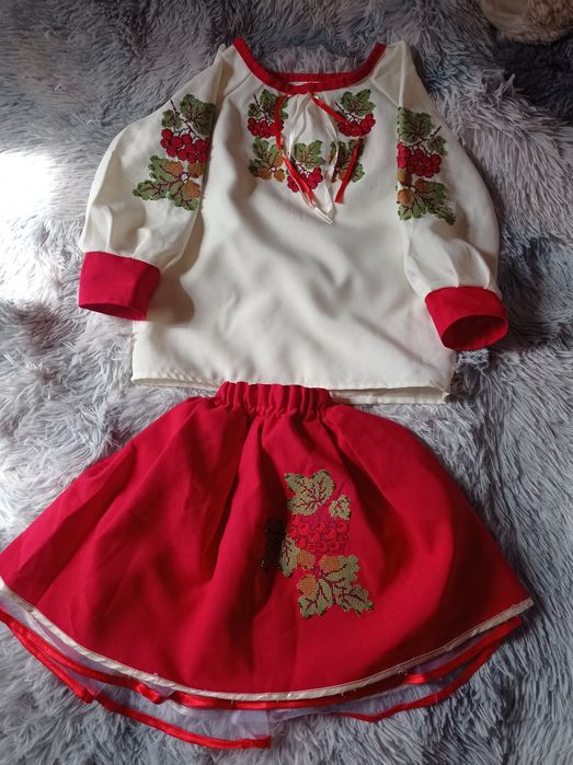 Вишиванка вишита бісером