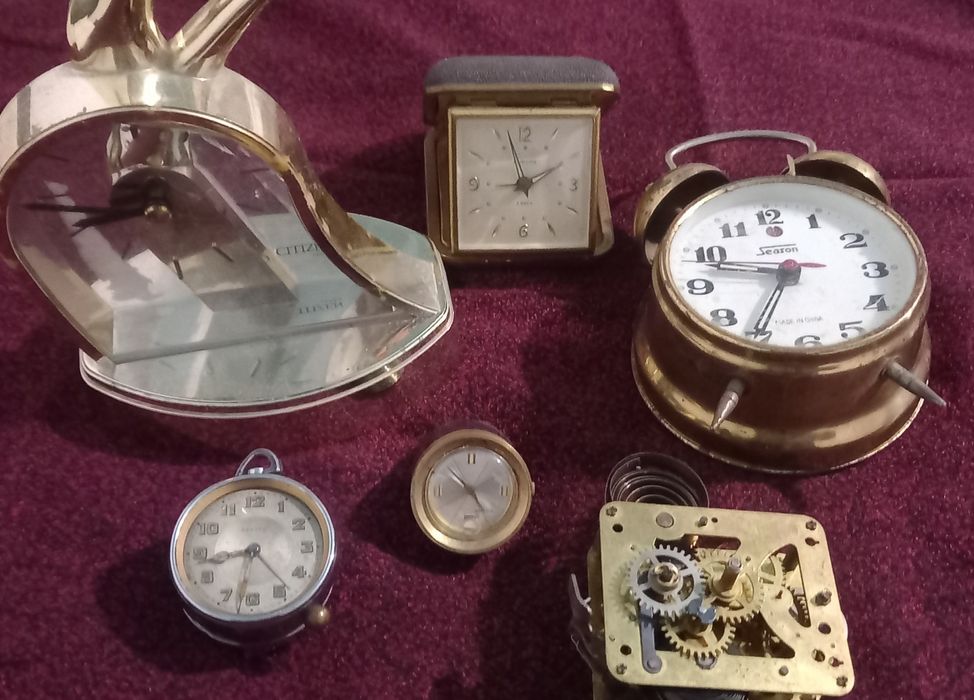 Vendo conjunto relogios, rare, selling rare clocks