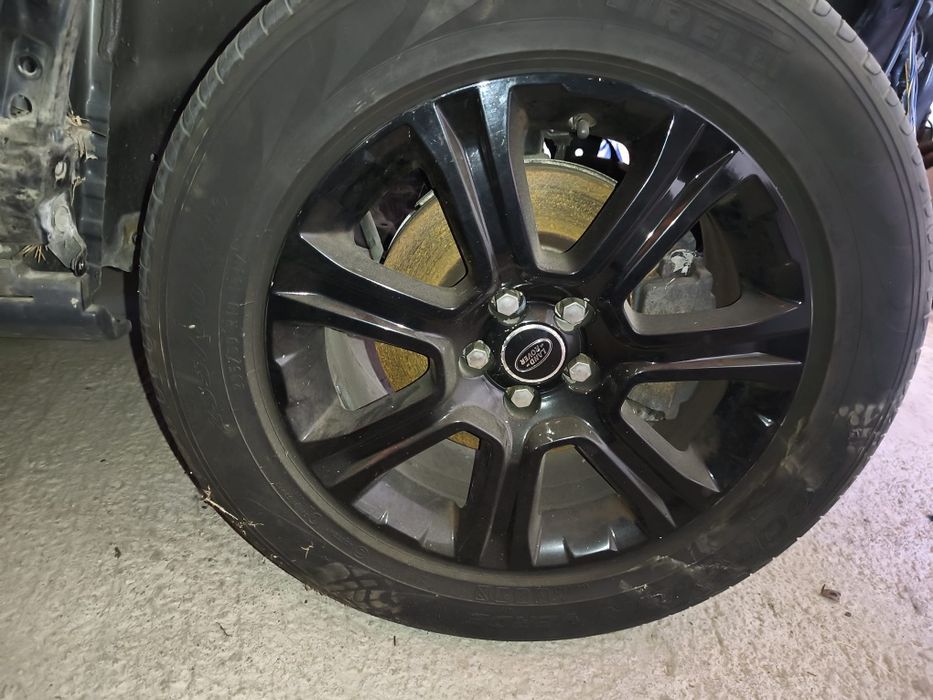 Jogo de 4 jantes 18" range rover evoque com pneus a 90%