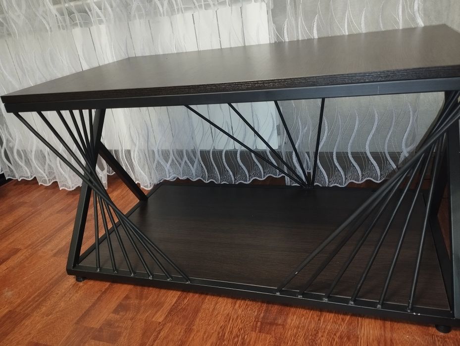 Продам журнальний столик в стилі Loft