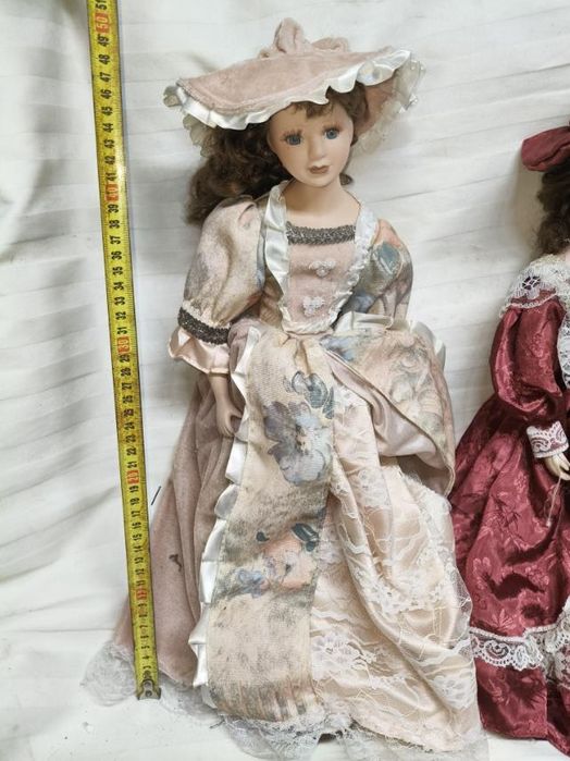 Порцелянові ляльки