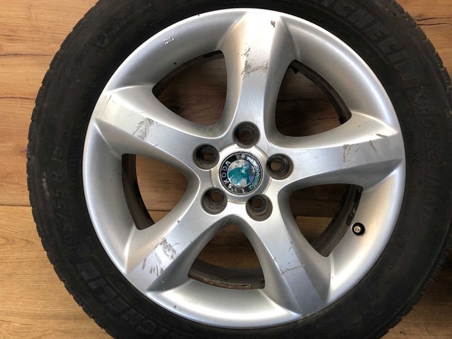 Koła/komplet kół/alufelgi Skoda 195/55/15 5x100