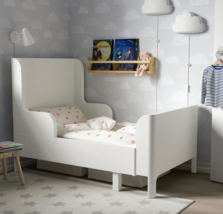 Cama extensível infantil IKEA BUSUNGE (Branca) – Com colchão e extras