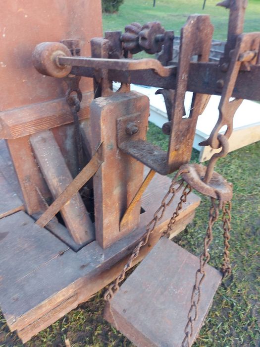 Stara waga drewniana