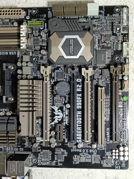 Материнська плата AMD ASUS SABERTOOTH 990XF R2.0 sAM3+ під FX ТОПОВА!