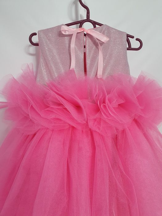 Сукня квітка розовое Барби на 5 лет пышное с бантом блестящее нарядное
