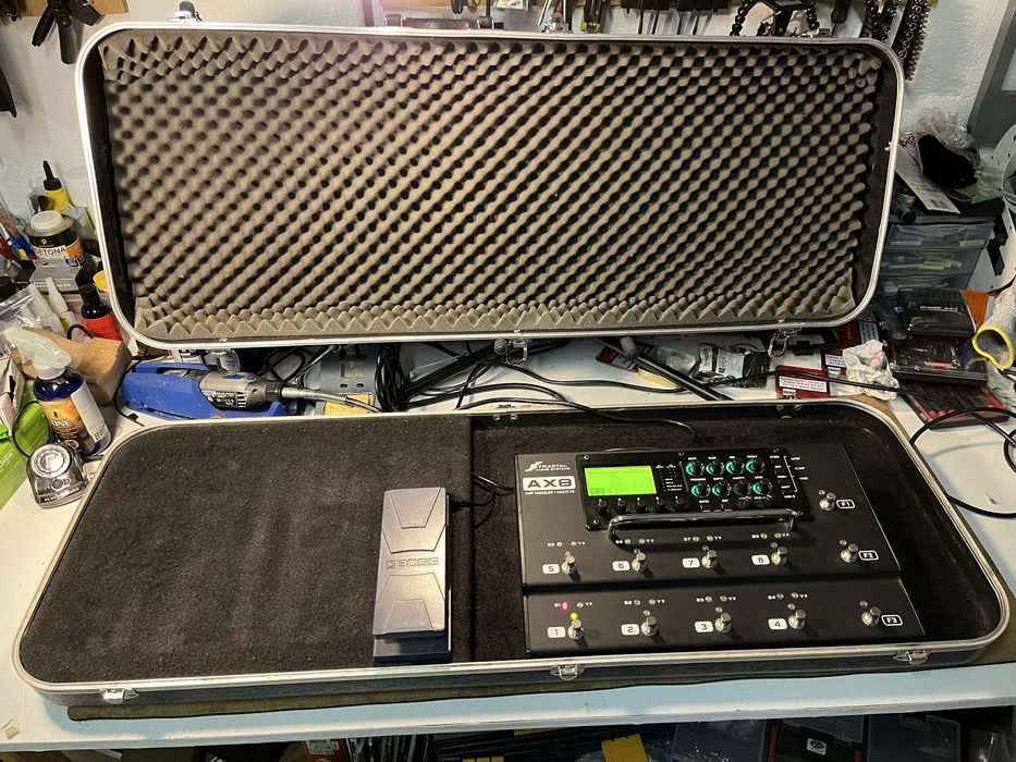 Vendo Fractal Ax8 mais pedalboard.