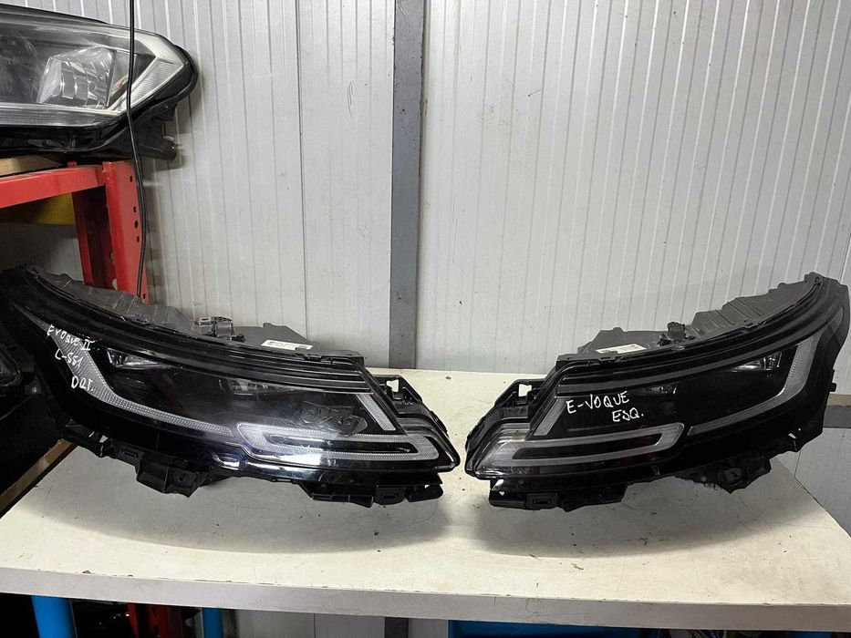 Par de Faróis Land Rover Range Rover EVOQUE (L551)