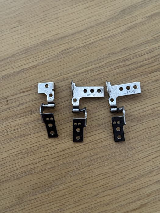 Петлі для ноутбука LG X11 нетбука X110, E2M-0210711-A89 E2M-0210611-A89 у гарному стані, без пошкоджень.