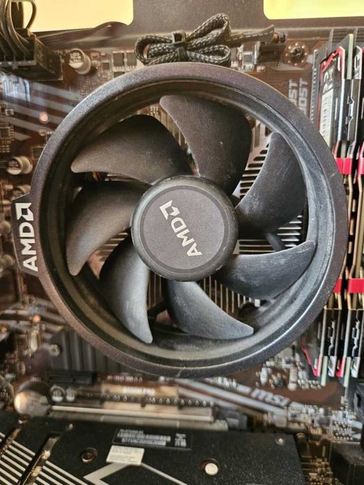 Zestaw Procesor Ryzen 3 1200 + wentylator / radiator AMD