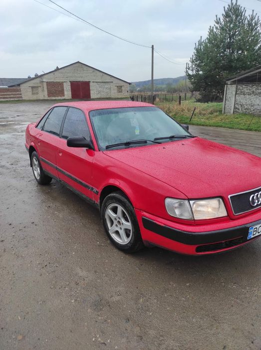 Продам Ауді 100 С4