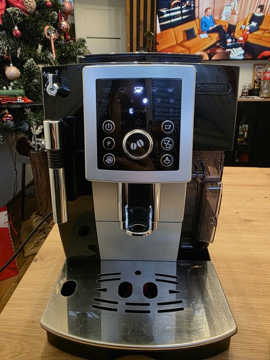 Automatyczny ekspres ciśnieniowy De'Longhi ECAM 23.420.SB