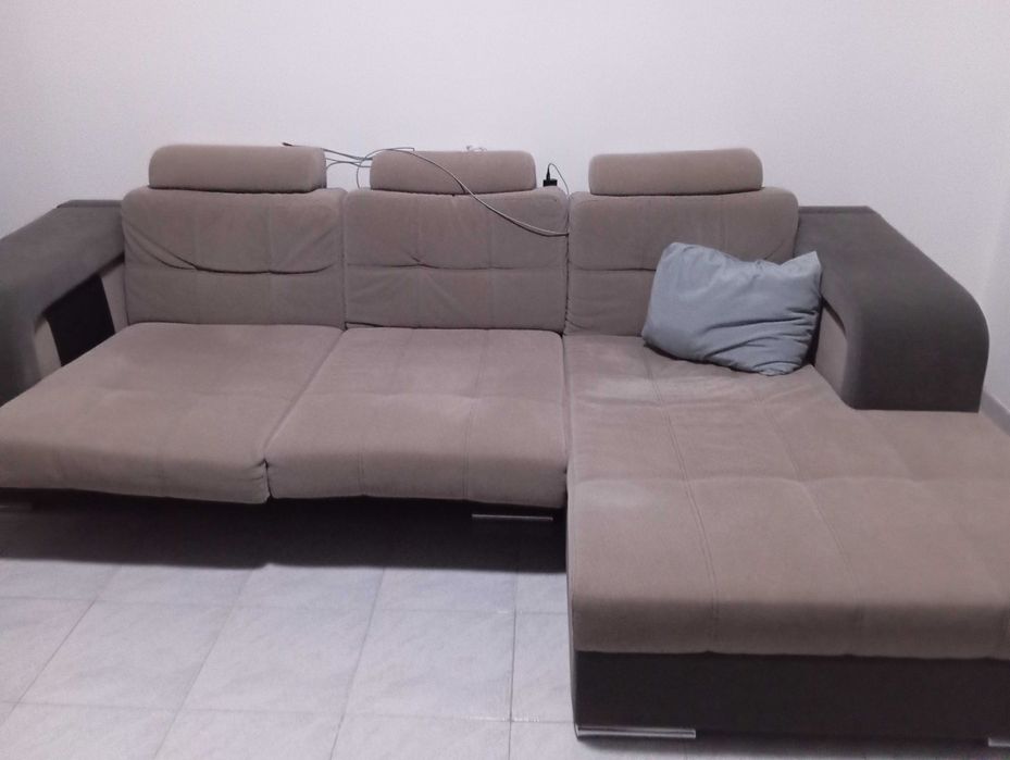 Sofá com chaise-longue