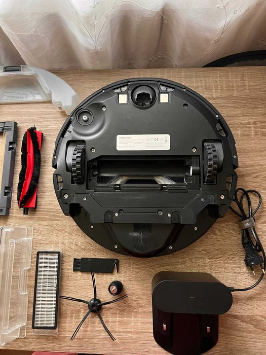 Миючий робот-пилосос Roborock S6 MaxV