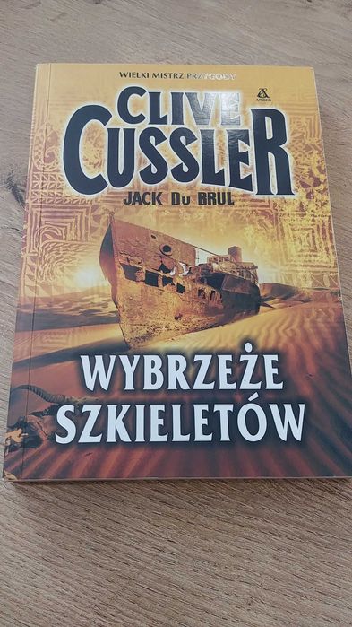 Wybrzerze szkieletów - Clive Cussler