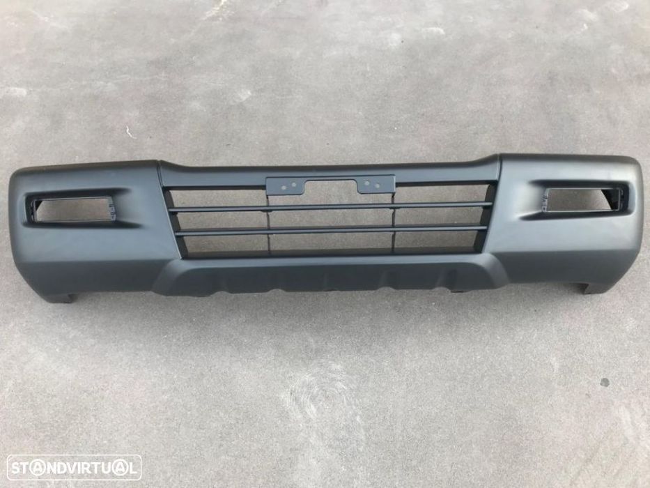 Parachoques frente Mitsubishi L200 anos 2001 até 2005