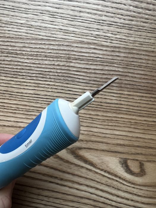 Електрична зубна щітка Oral-B Vitality з посиленим акумулятором