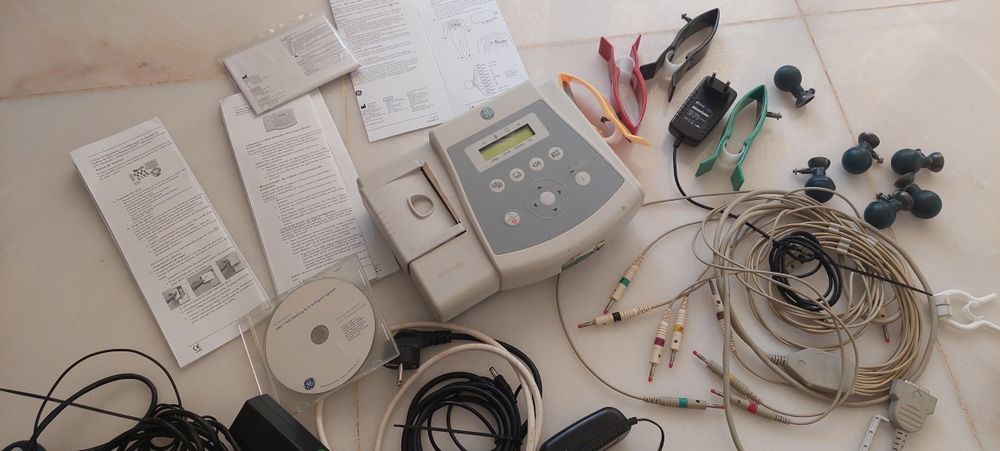 Vende-se eletrocardiograma