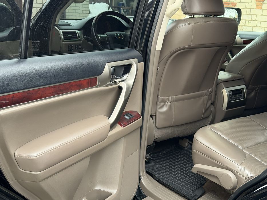 Продам живий Lexus GX !!