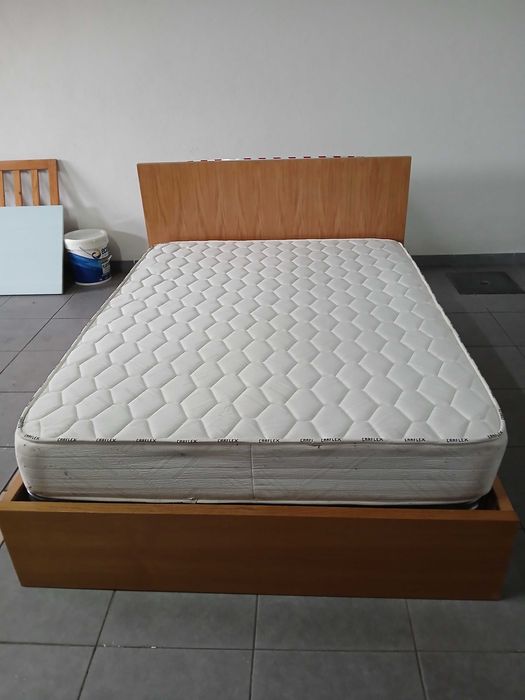 Cama , Estrado e colçhao