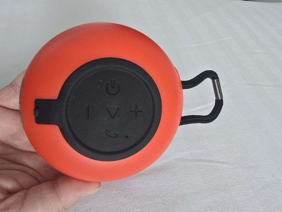 Bluetooth колонка Sneaky