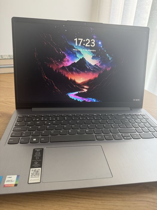 Lenovo IdeaPad 3 15,6” — i5 11ª Gen | 8GB RAM | 256GB SSD