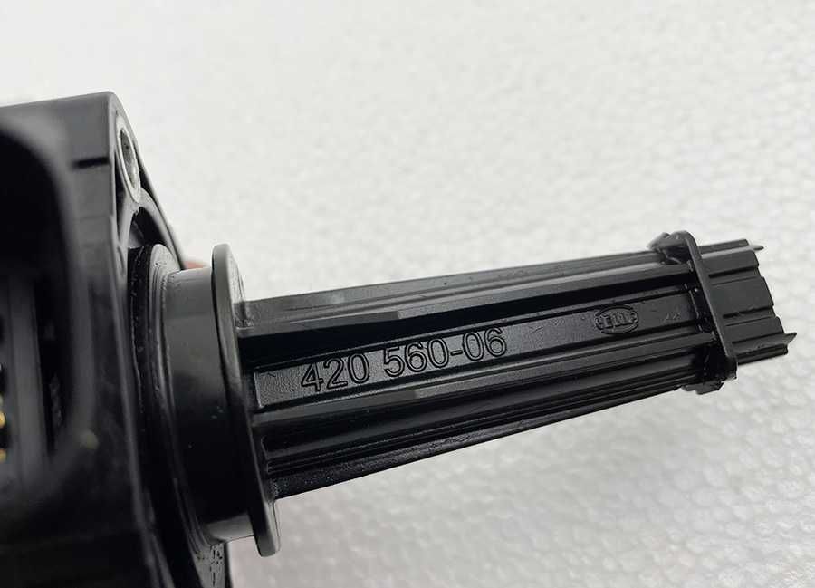 VAG 03C907660M датчик рівня оливи Датчик уровня масла