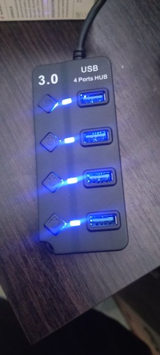 Hub Usb z 4 portami i wskaźnikami led