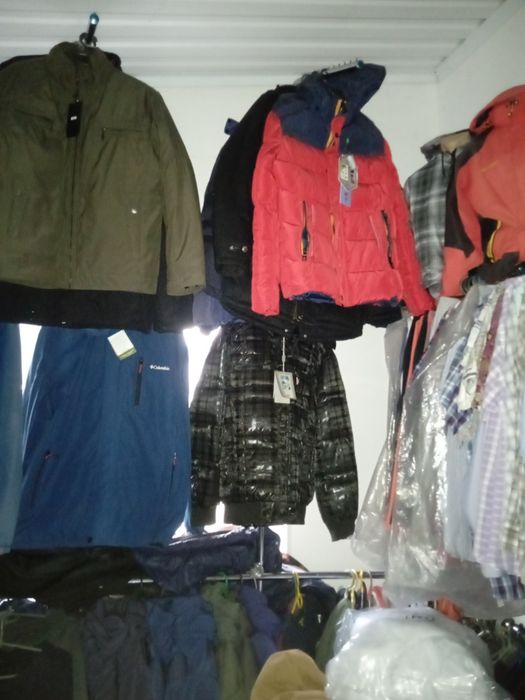 Продам дешево одежу різну
