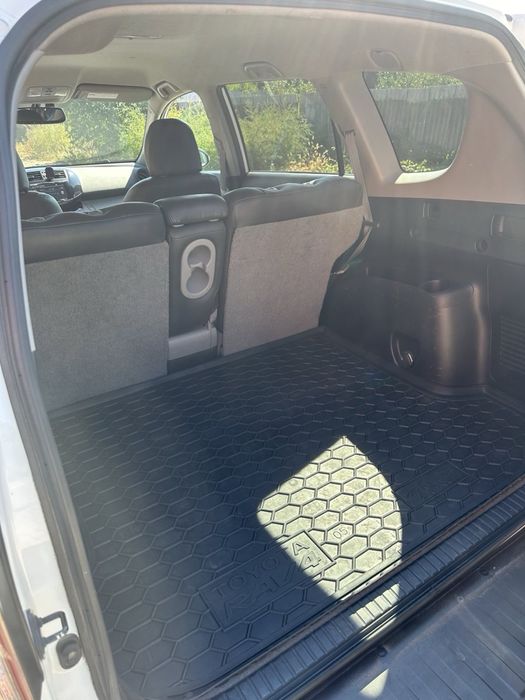 Toyota RAV4 EV 2012
