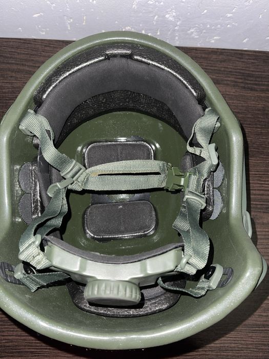 Продам  военный шлем