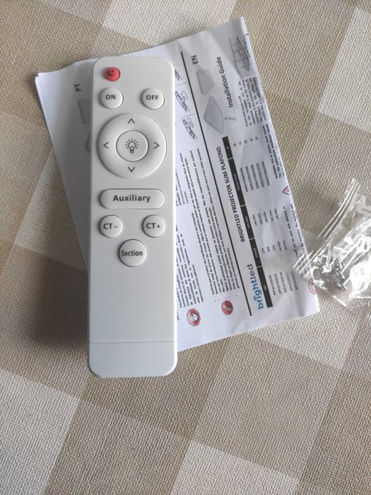 Luz de teto com comando
