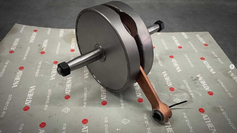 Regeneracja wału,przebicie korbowodu,szlif cylindra,honowanie,tuleja