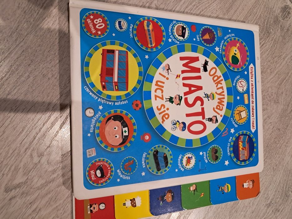 Książka z okienkami do zabawy