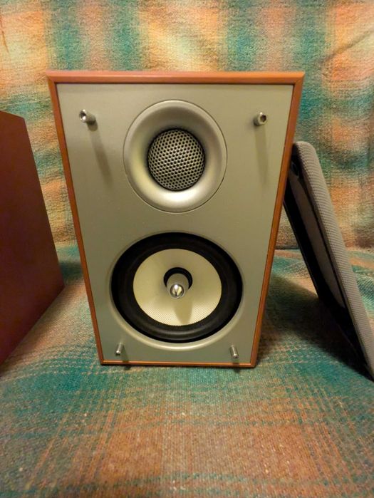 Satelity Eltax summit surround 2szt. B.dobry stan.