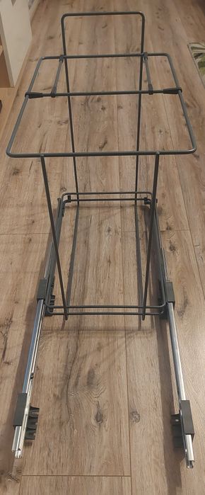 Kosz cargo z prowadnicami