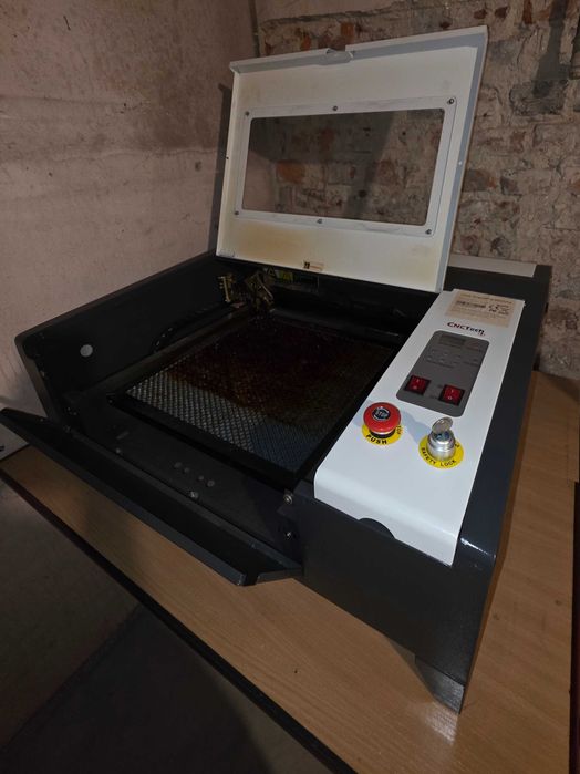 Ploter Laserowy CO2 40W MAX 400x400mm + Air Assist + Red Point