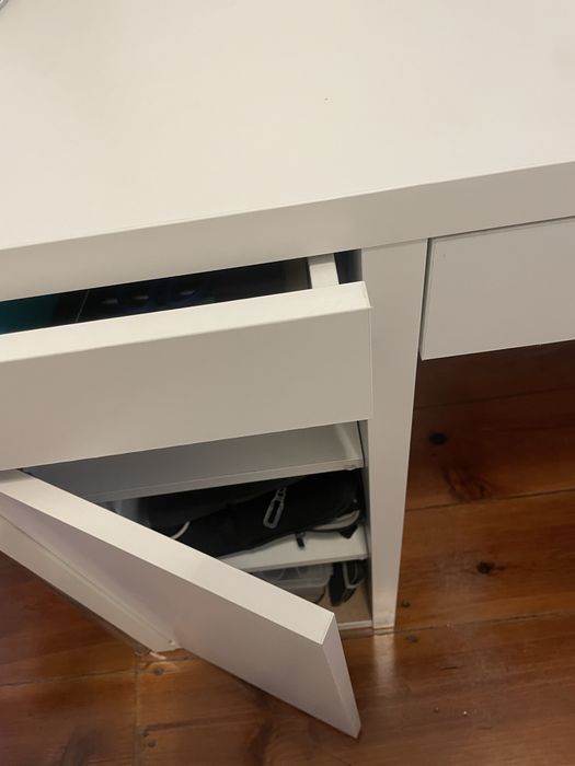 Secretaria branca IKEA