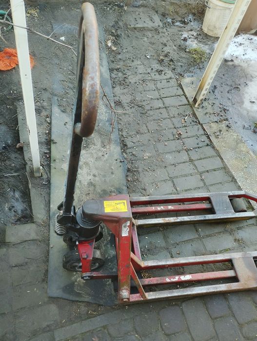 Wózek paletowy paleciak